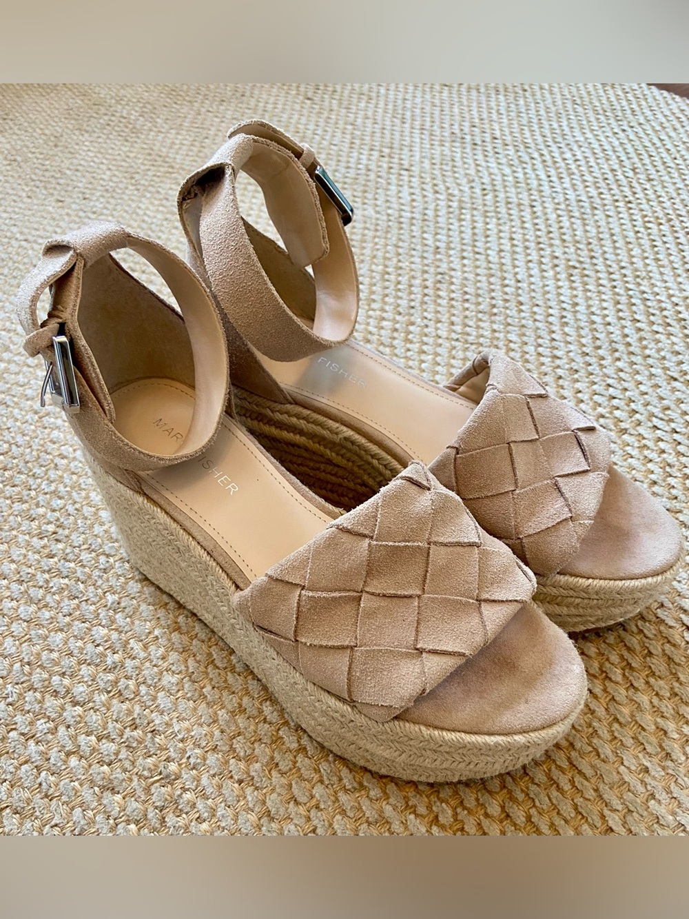 Marc Fisher Platform Wedge Sandal Size 7.5